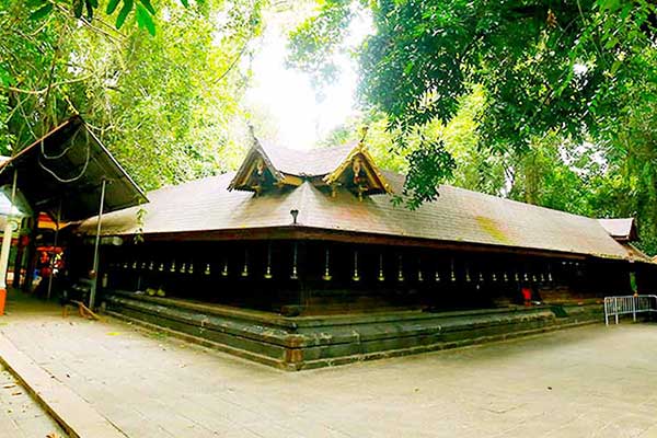 mannarasala temple alleppey